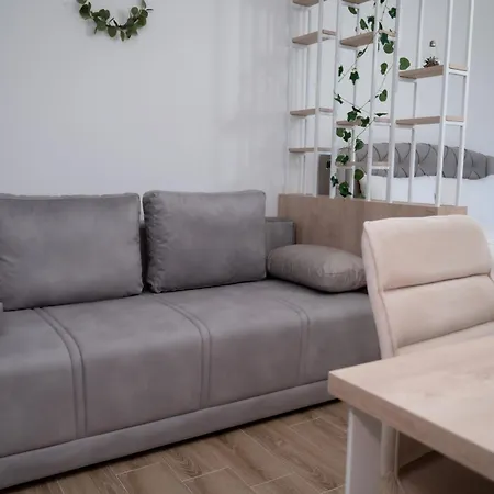Hill A037 Apartment