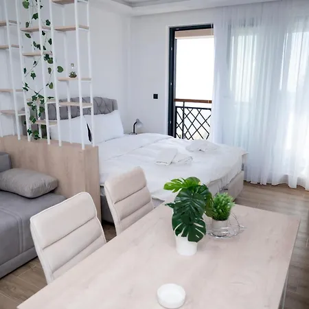 Hill A037 Apartment *