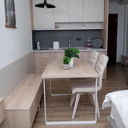 Apartment Hill A037 *
