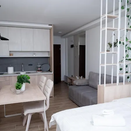 Hill A037 Apartment
