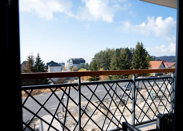 Apartment Hill A037 *