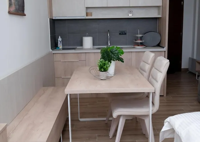 Apartment Hill A037 *