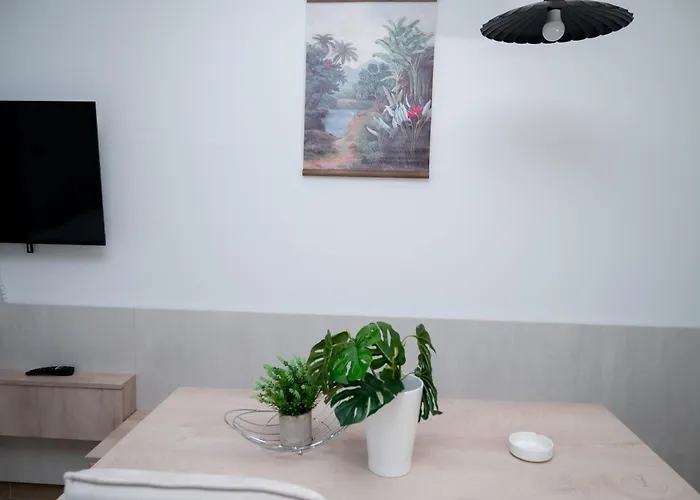 Hill A037 Apartment *